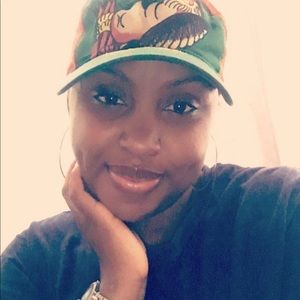 Meet your Posher, Lakeisha